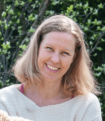 Kati - Networking und Weisheitsbibliothek Gurudham Holzhausen