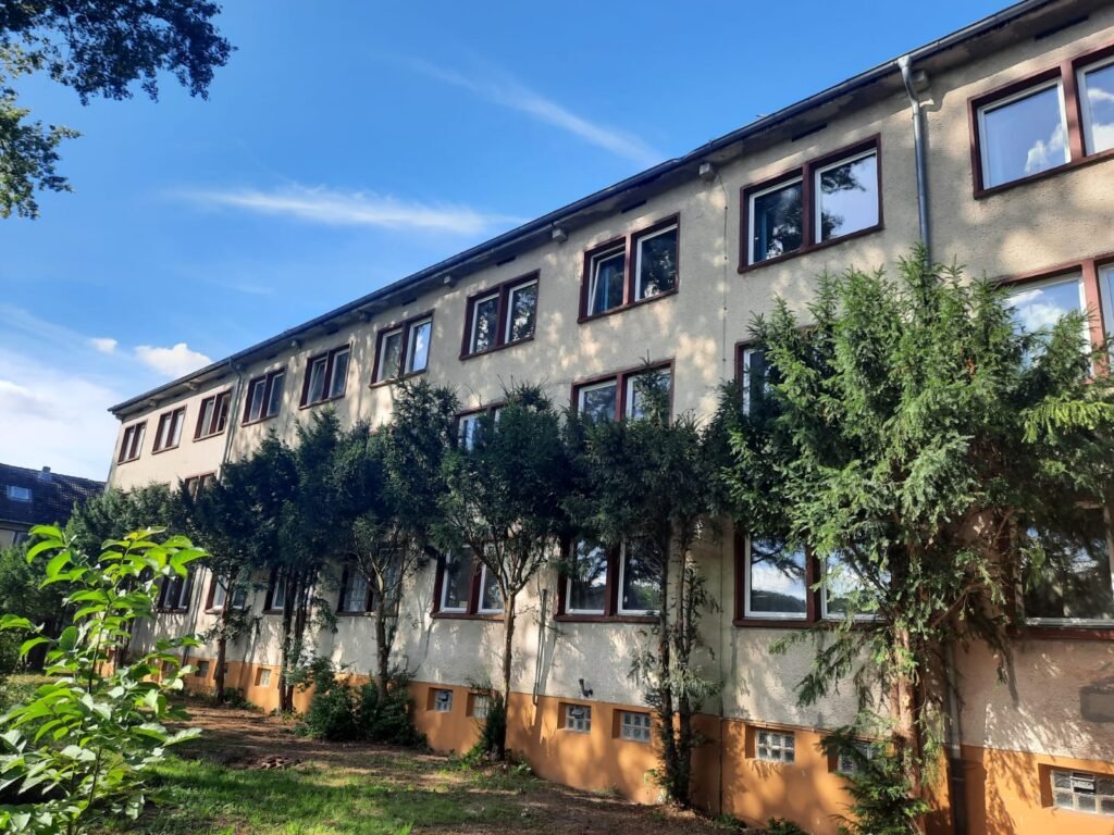 Zimmer im Ashram Gurudham – Wohnen im Grünen